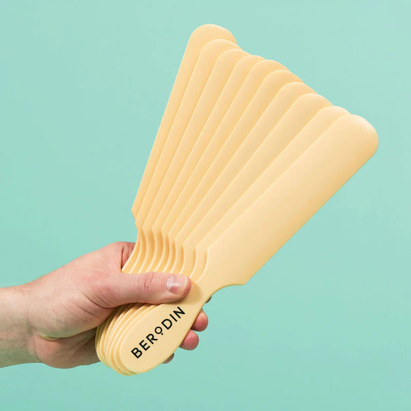 BERODIN LARGE PLASTIC SPATULA