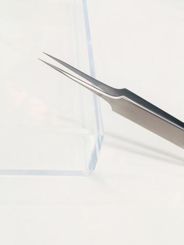 LASH ARTISAN 101 TWEEZERS ISOLATION