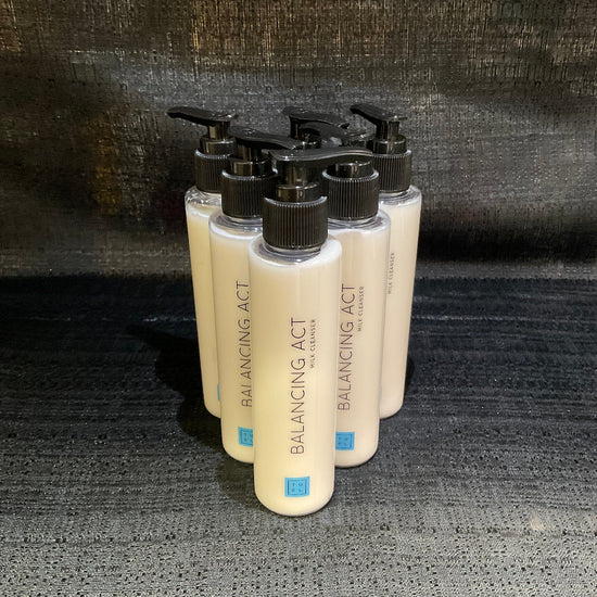 TUEL BALANCING ACT MILK CLEANSER