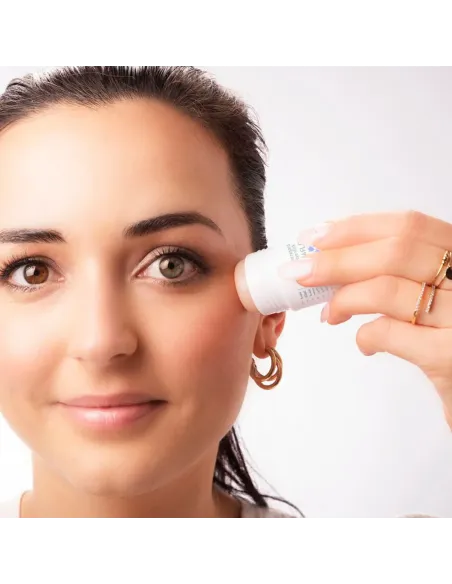 BERNARD CASSIERE CORNFLOWER ANTI-FATIGUE EYE STICK demo